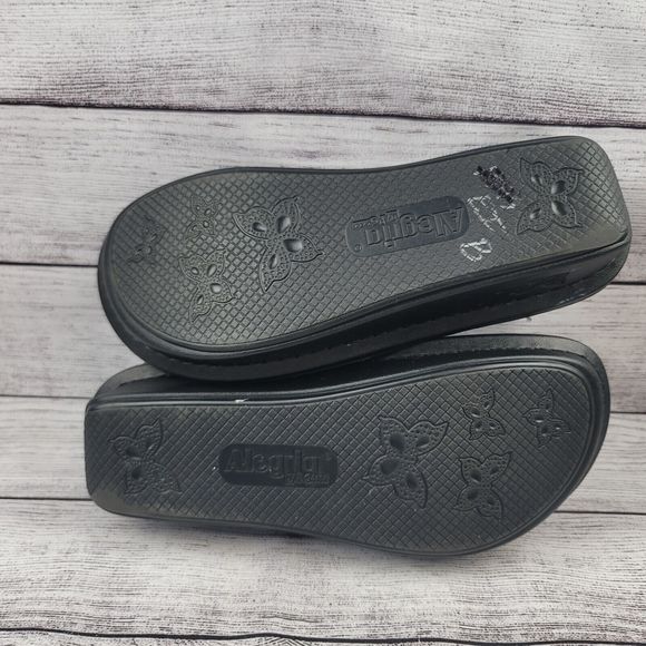 Alegria Dena Professional Shoes Black Embossed DEN-435 Size 37 US 7 - Picture 9 of 9